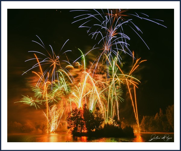 Nouvelle création pyromusicale 1000 ans de la Roche en 1000 secondes