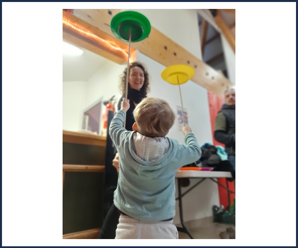 Embrun. Atelier d'initiation au cirque