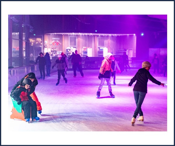Les Orres. Nocturne Light et Music à la Patinoire