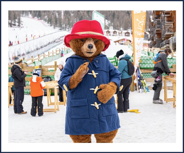 Les Orres. Rencontre avec la mascotte Paddington