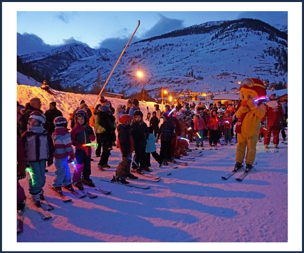 Abriès Ristolas. Descente aux Lampions spéciale Enfants