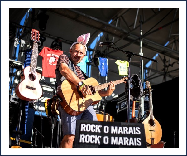 Vallouise Pelvoux. Chansons rock jeune public, drôle et décalé.