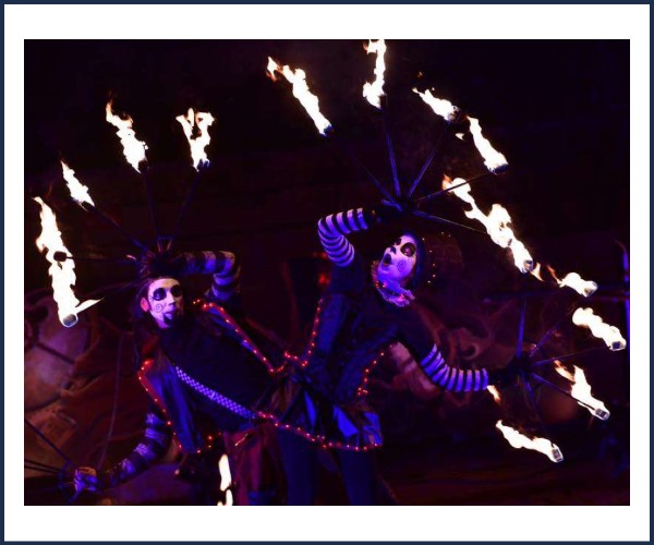 Vallouise Pelvoux. Spectacle de feu, Swing, bretelles et étincelles !