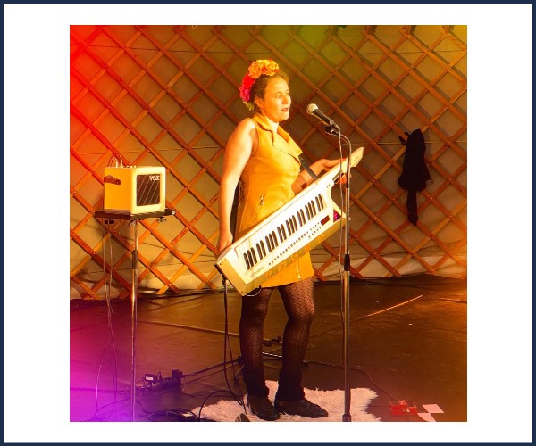 Serres. Concert Evelyne Zou