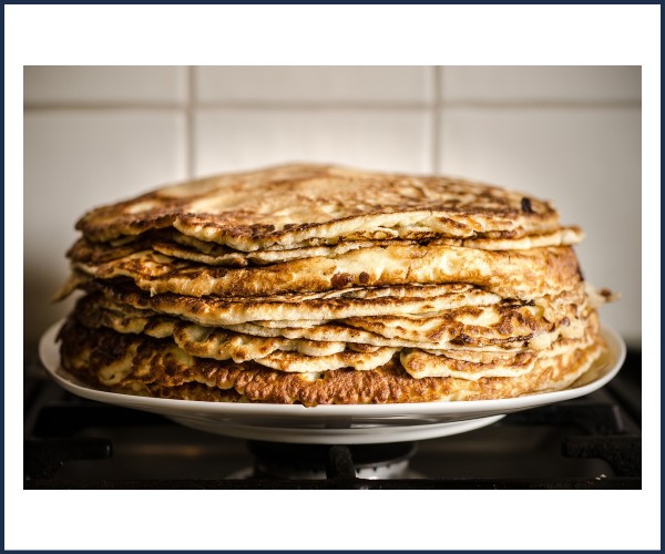 Les jeunes de Molines vendent leurs crêpes !