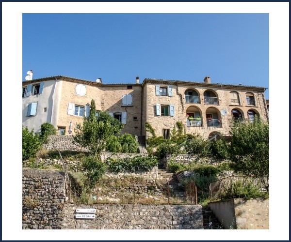 Garde Colombe. Foire aux Dindes Visite guidée du village