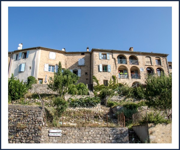 Visites guidées du village perché de Lagrand, petite Cité de Caractère