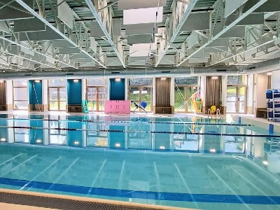 Piscine du Pays des Ecrins. L'Argentière la Béssée