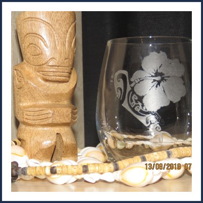 Tahitian Glasses Graveur